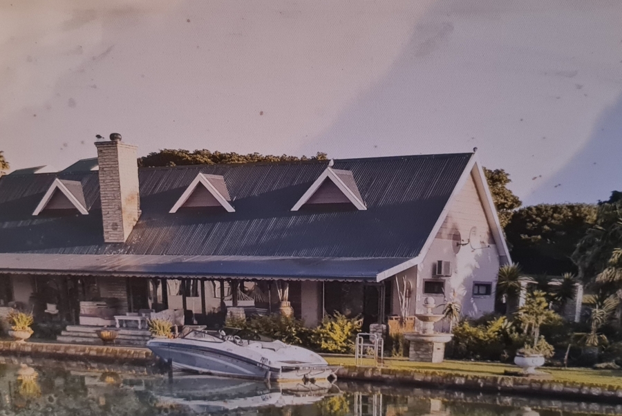 3 Bedroom Property for Sale in Marina Martinique Eastern Cape